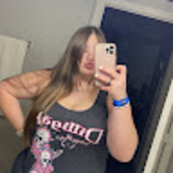 Meet your Posher, Lillian - Picture 1 of 1